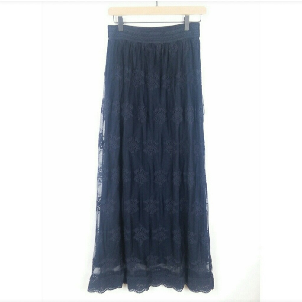 Cato Size Medium Navy Blue Lace Overlay Skirt